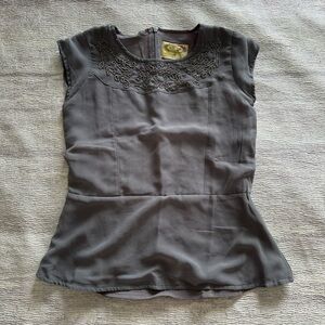New! Mia Joy Elegant Gray Embroidered Girls Top, Size 10
